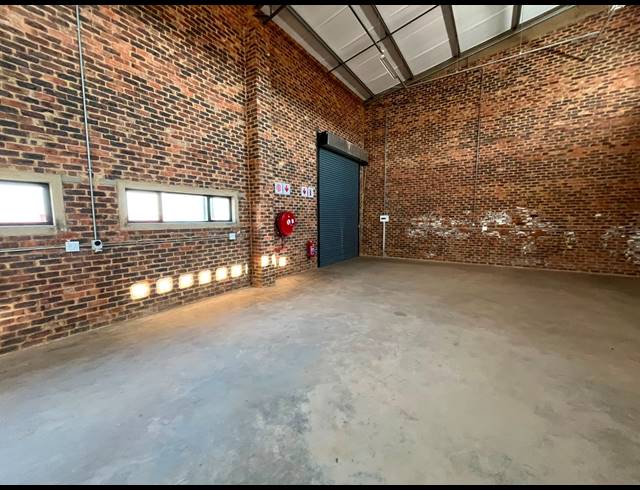 226M² WAREHOUSE TO LET IN DALPARK